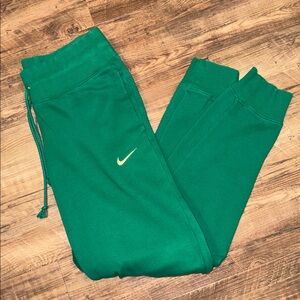 Nike Women's Mid-Rise Joggers, size Medium